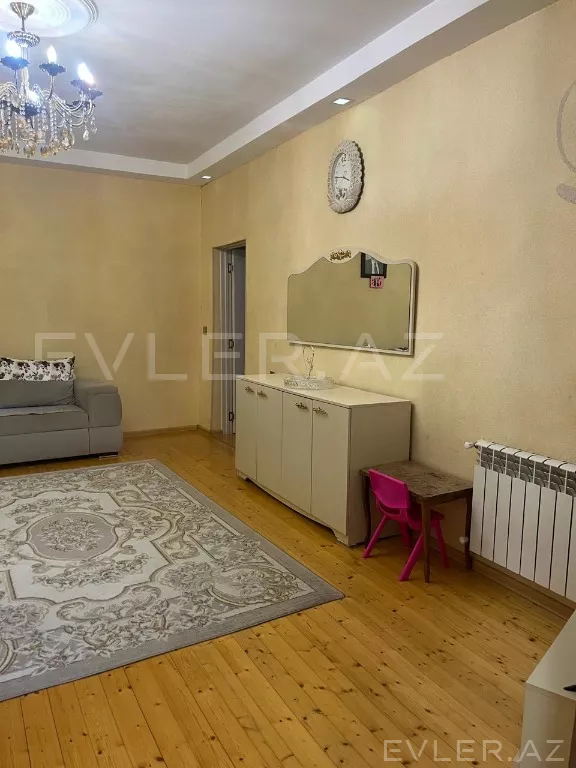 Satılır, həyət evi/villa