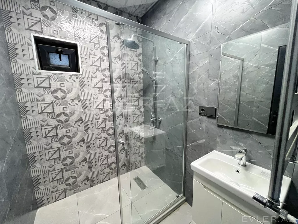 Satılır, həyət evi/villa