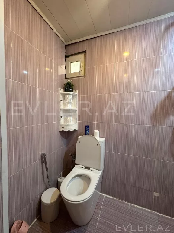 Aylıq, köhnə tikili