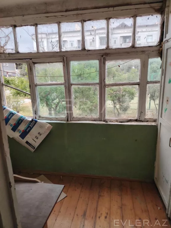 Satılır, köhnə tikili