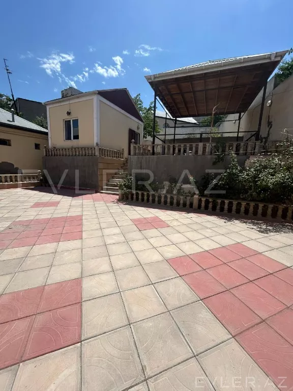 Satılır, həyət evi/villa