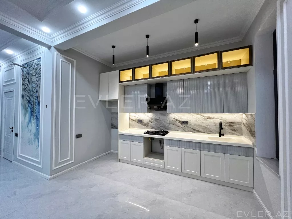 Satılır, həyət evi/villa