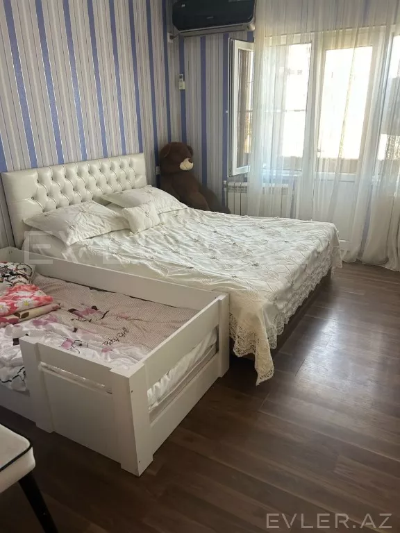 Satılır, köhnə tikili