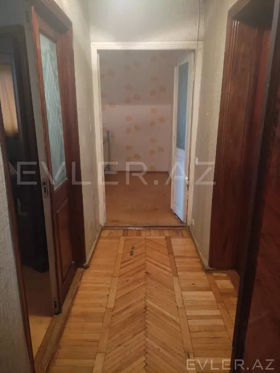 Satılır, köhnə tikili