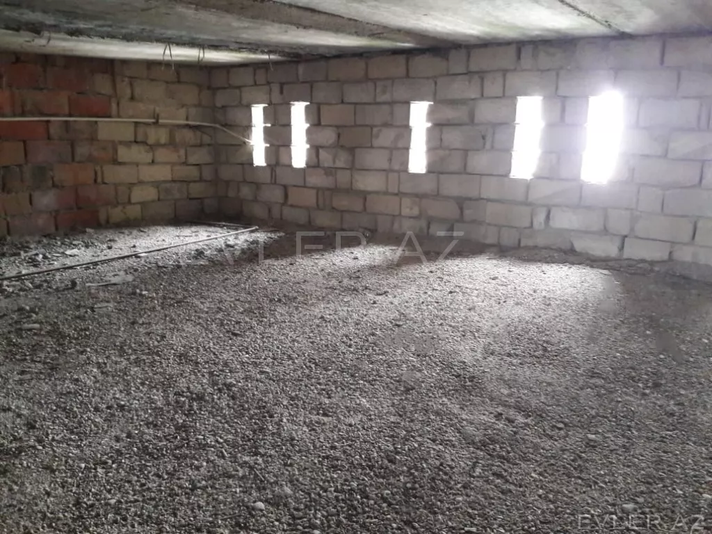 Satılır, köhnə tikili