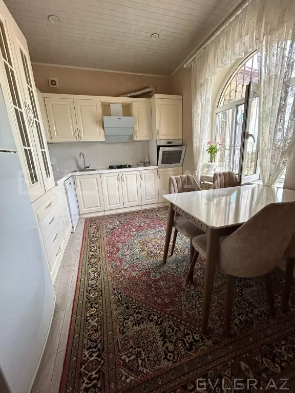 Satılır, həyət evi/villa