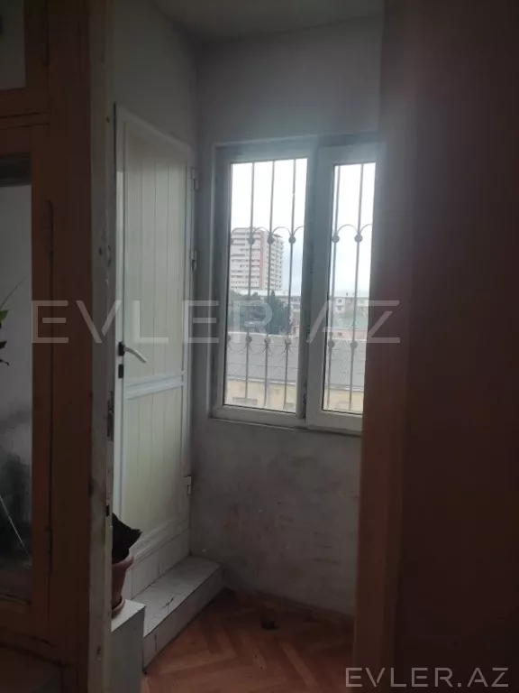 Satılır, köhnə tikili
