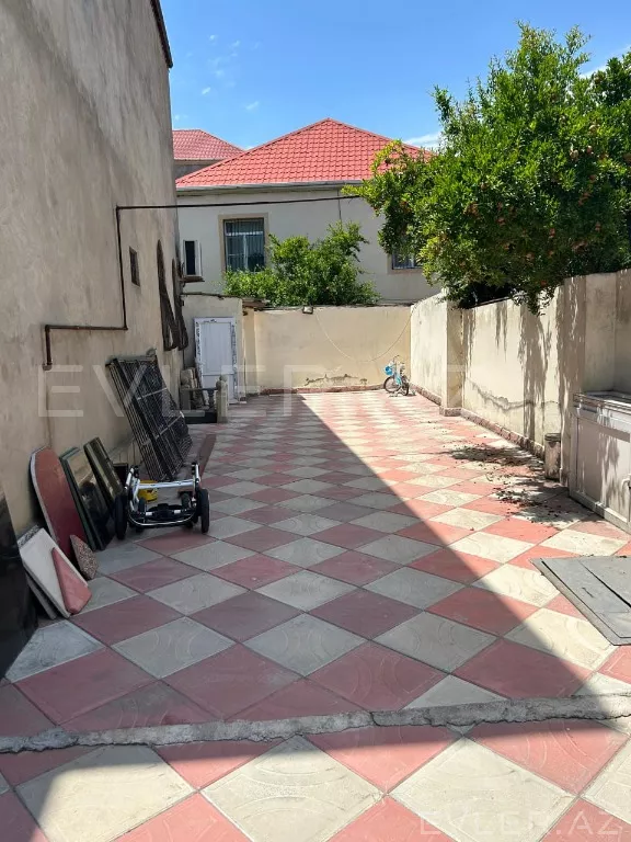 Satılır, həyət evi/villa