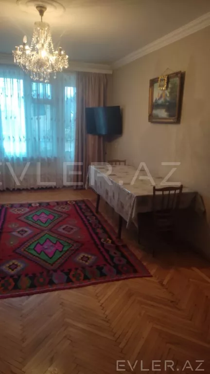 Satılır, köhnə tikili