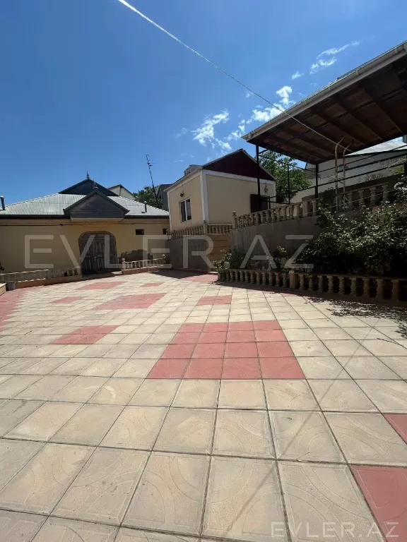 Satılır, həyət evi/villa