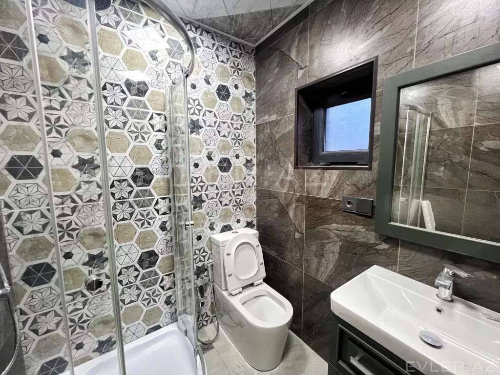 Satılır, həyət evi/villa