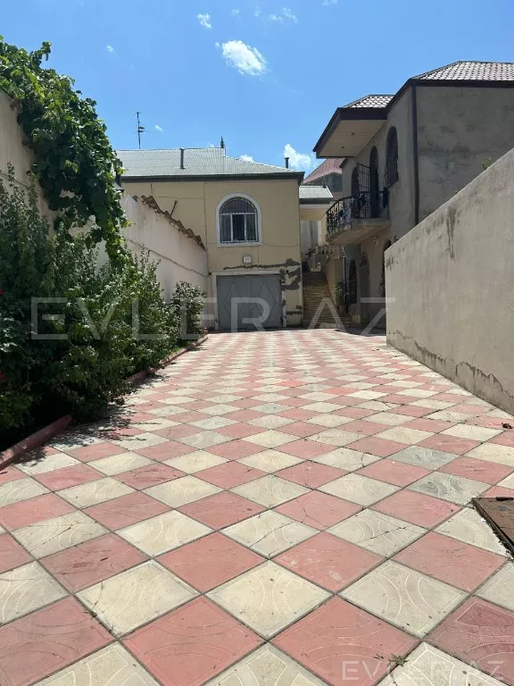 Satılır, həyət evi/villa