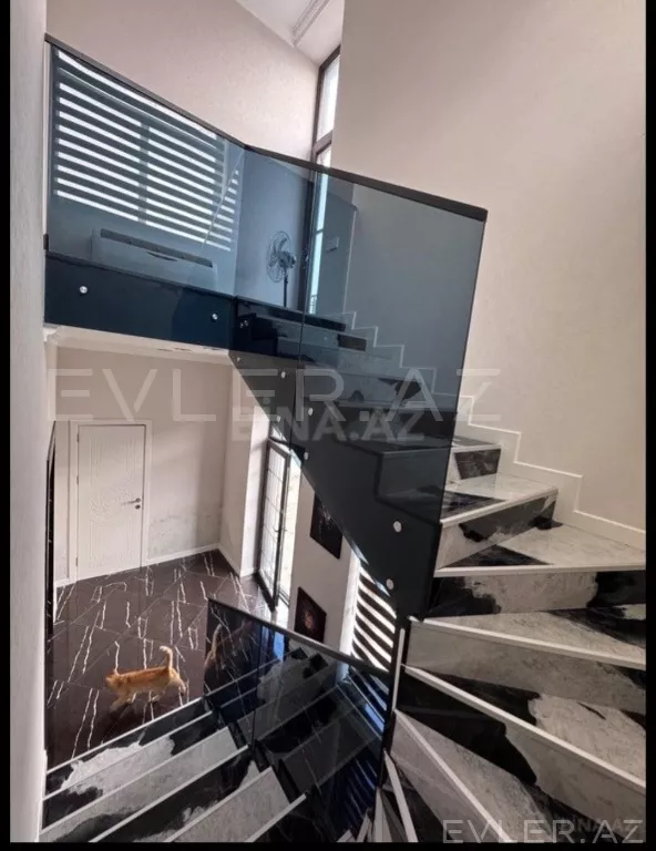 Satılır, həyət evi/villa