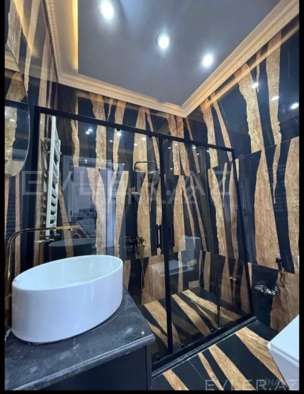 Satılır, həyət evi/villa