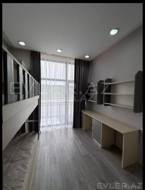 Satılır, həyət evi/villa