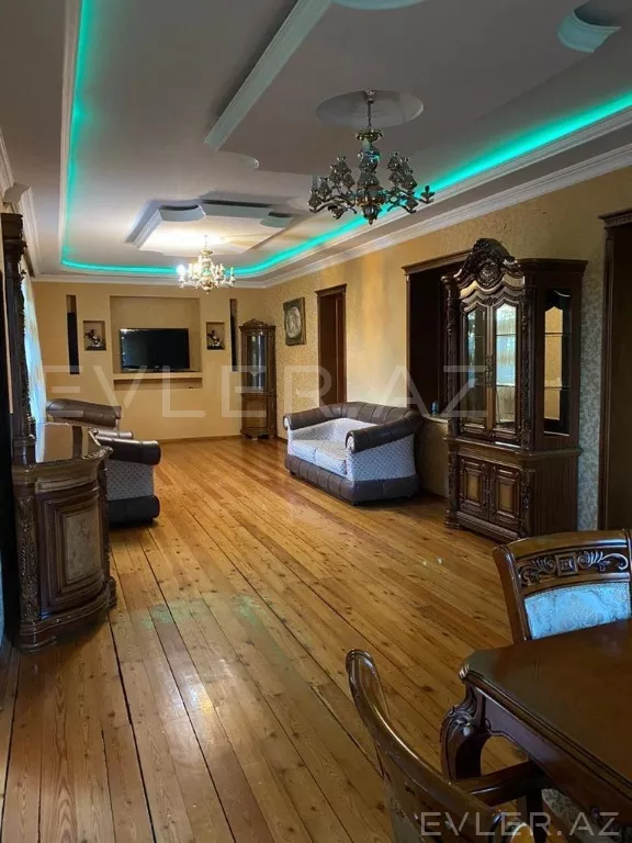 Satılır, həyət evi/villa