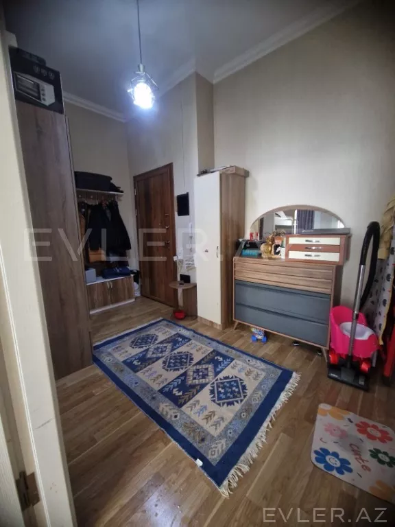 Satılır, yeni tikili