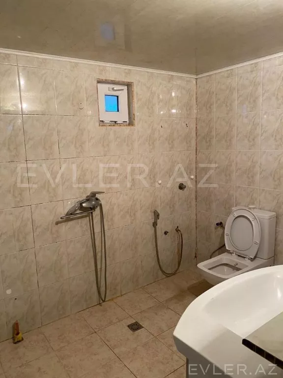 Satılır, həyət evi/villa