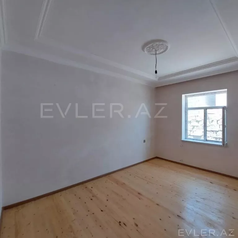 Satılır, həyət evi/villa