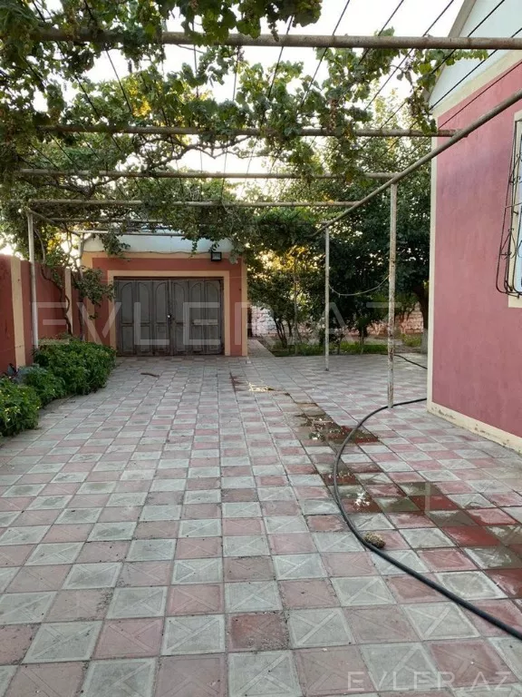 Satılır, həyət evi/villa