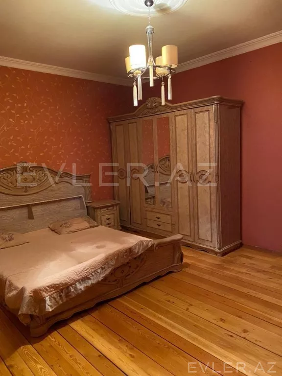 Satılır, həyət evi/villa