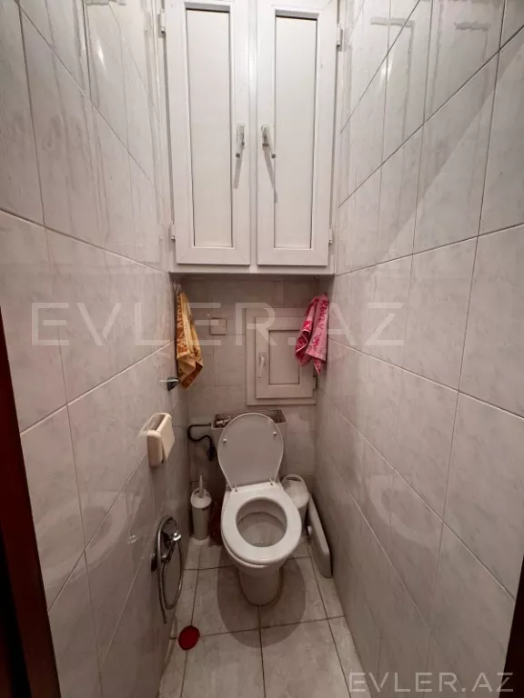 Satılır, köhnə tikili