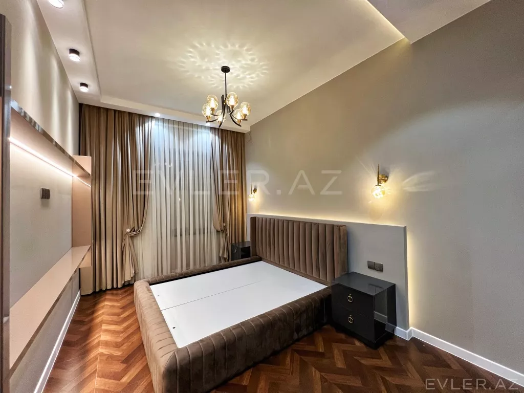 Satılır, həyət evi/villa