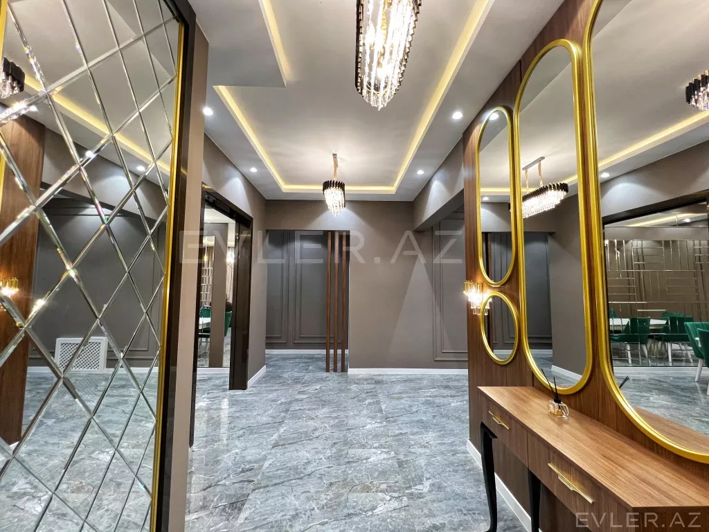 Satılır, həyət evi/villa
