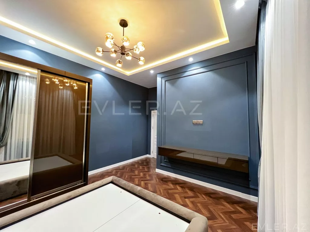 Satılır, həyət evi/villa