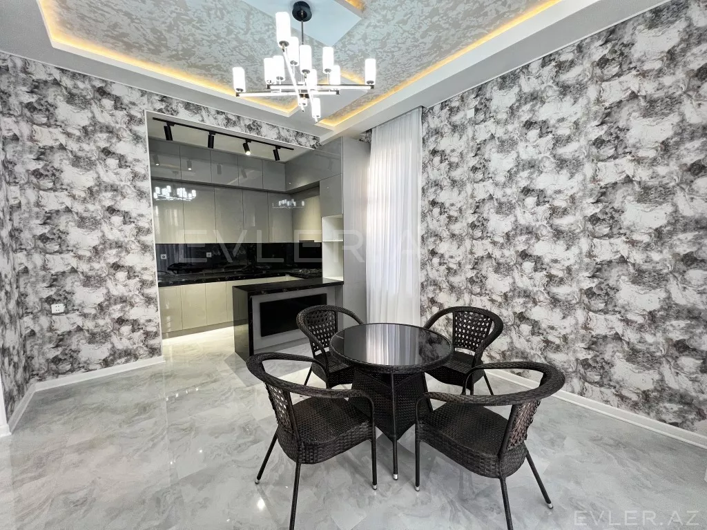 Satılır, həyət evi/villa