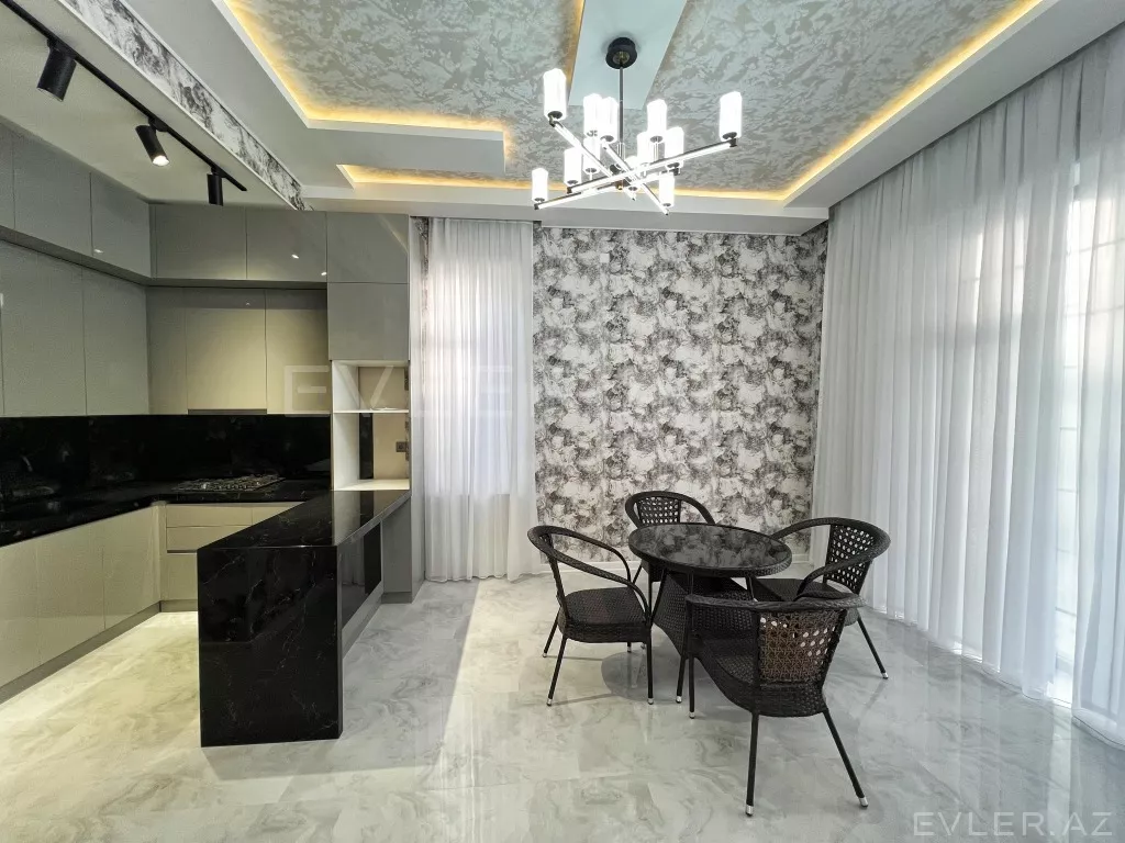 Satılır, həyət evi/villa