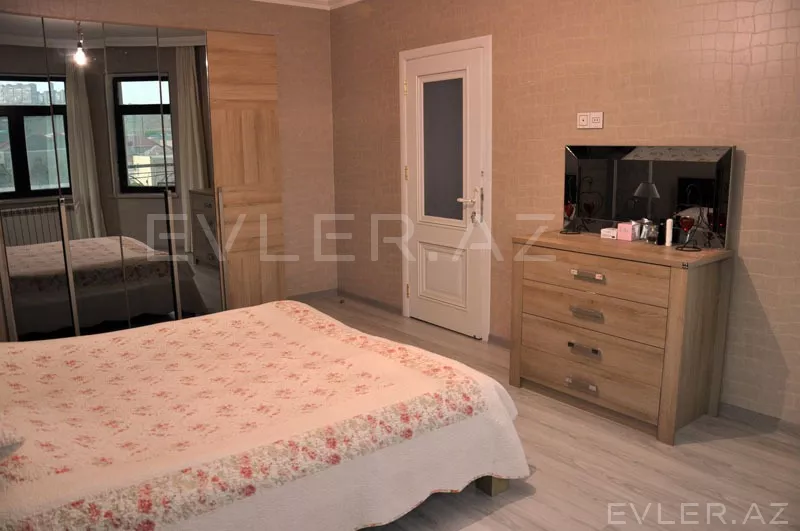 Satılır, həyət evi/villa