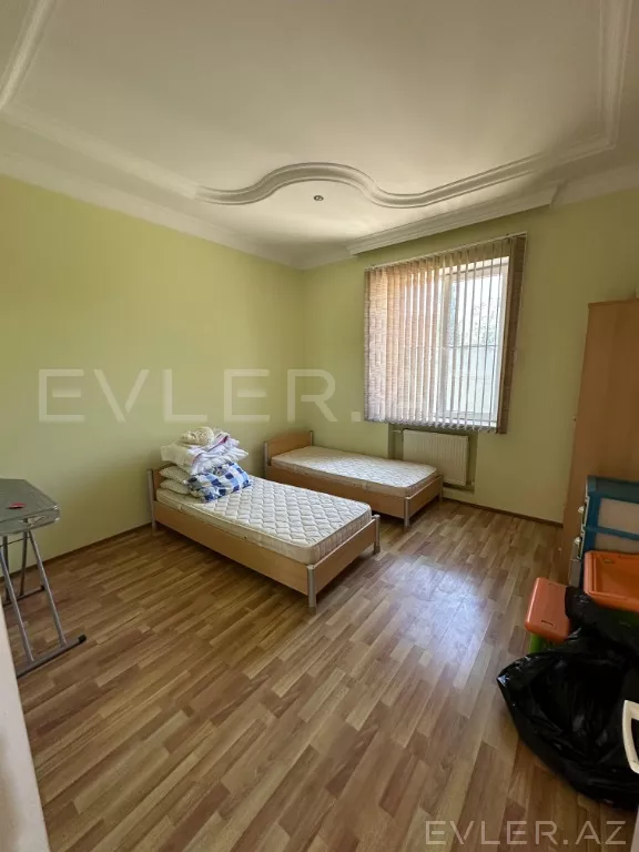 Satılır, həyət evi/villa