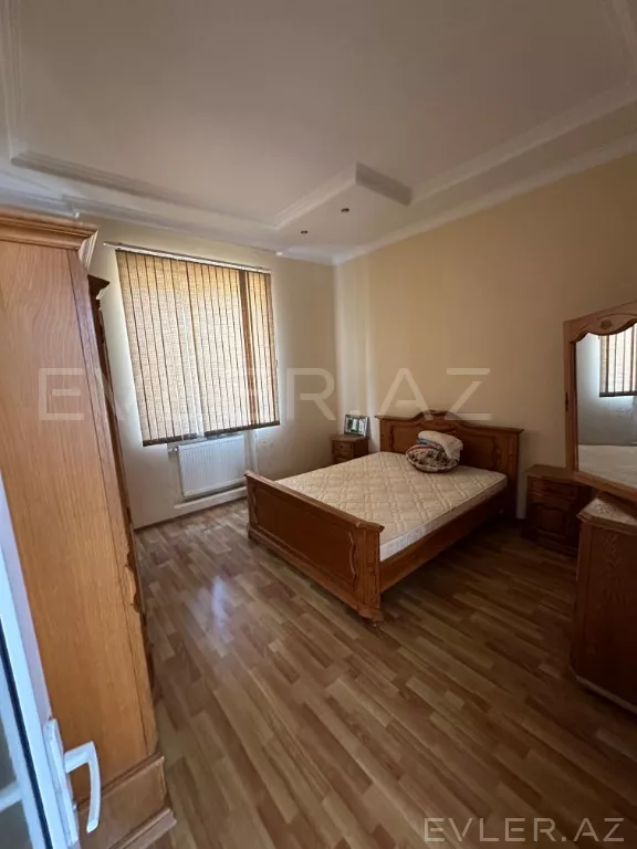 Satılır, həyət evi/villa