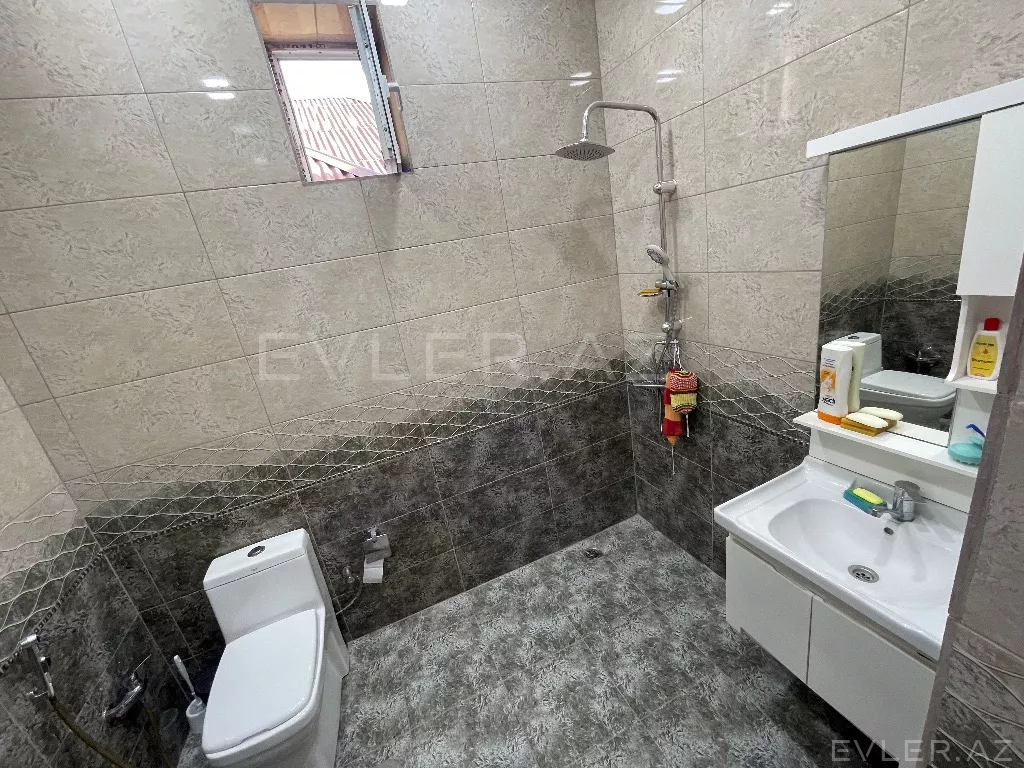 Satılır, həyət evi/villa