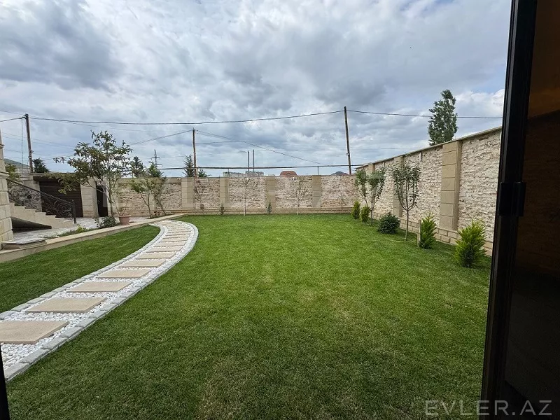 Satılır, həyət evi/villa
