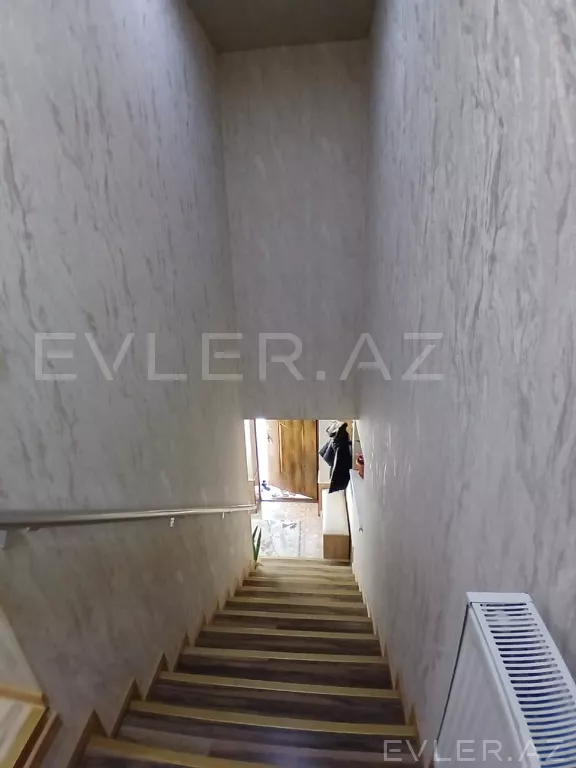 Satılır, həyət evi/villa