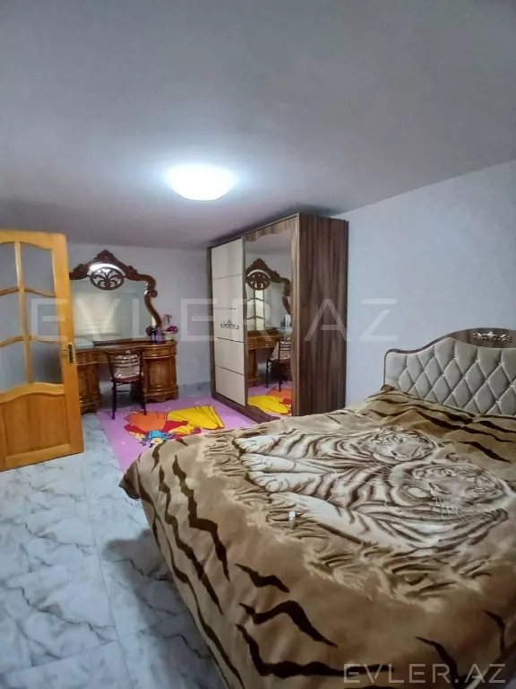 Satılır, həyət evi/villa