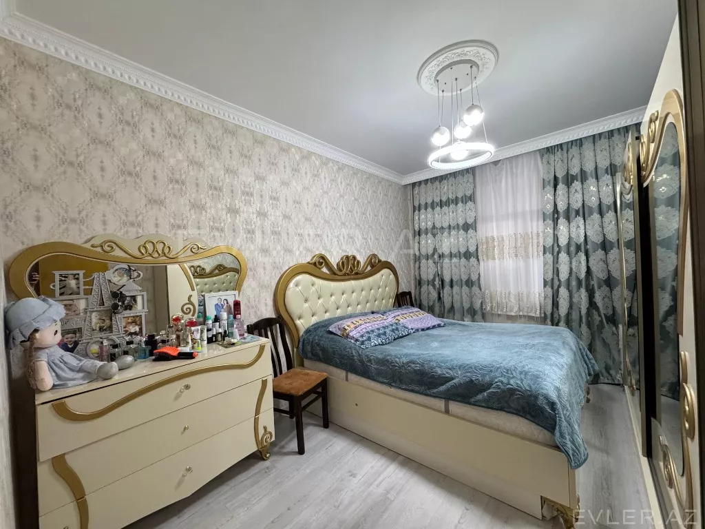 Satılır, köhnə tikili