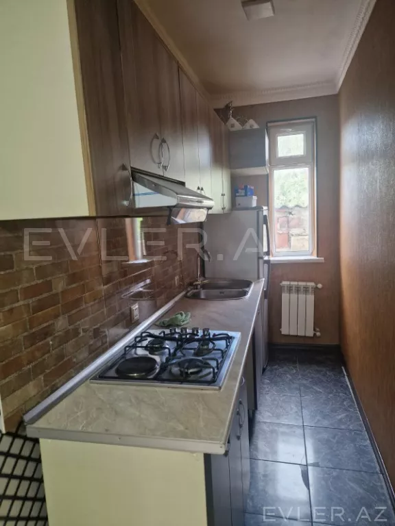 Satılır, həyət evi/villa