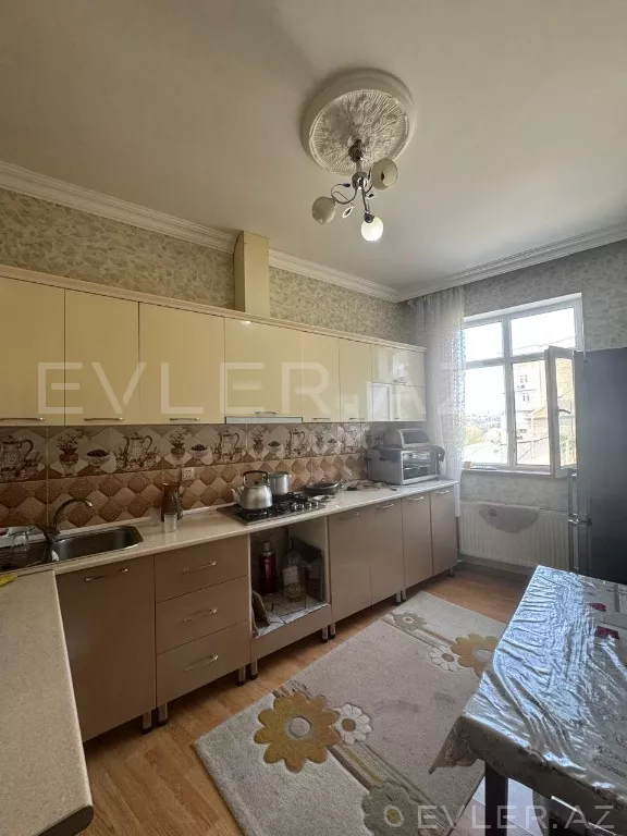 Satılır, həyət evi/villa