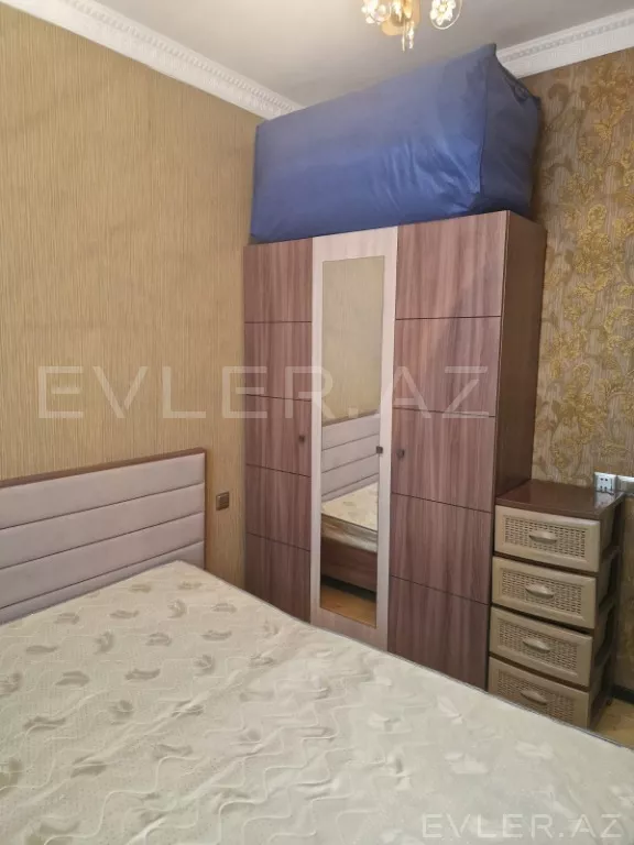 Satılır, həyət evi/villa