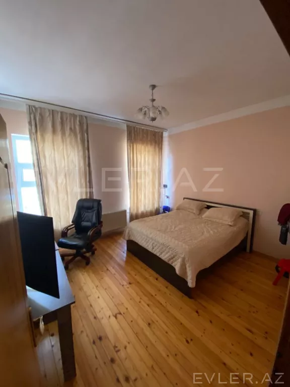 Satılır, həyət evi/villa