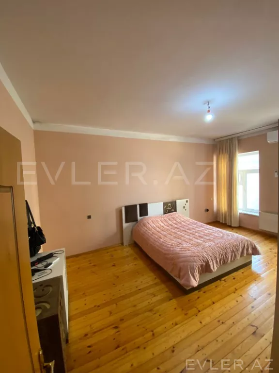 Satılır, həyət evi/villa