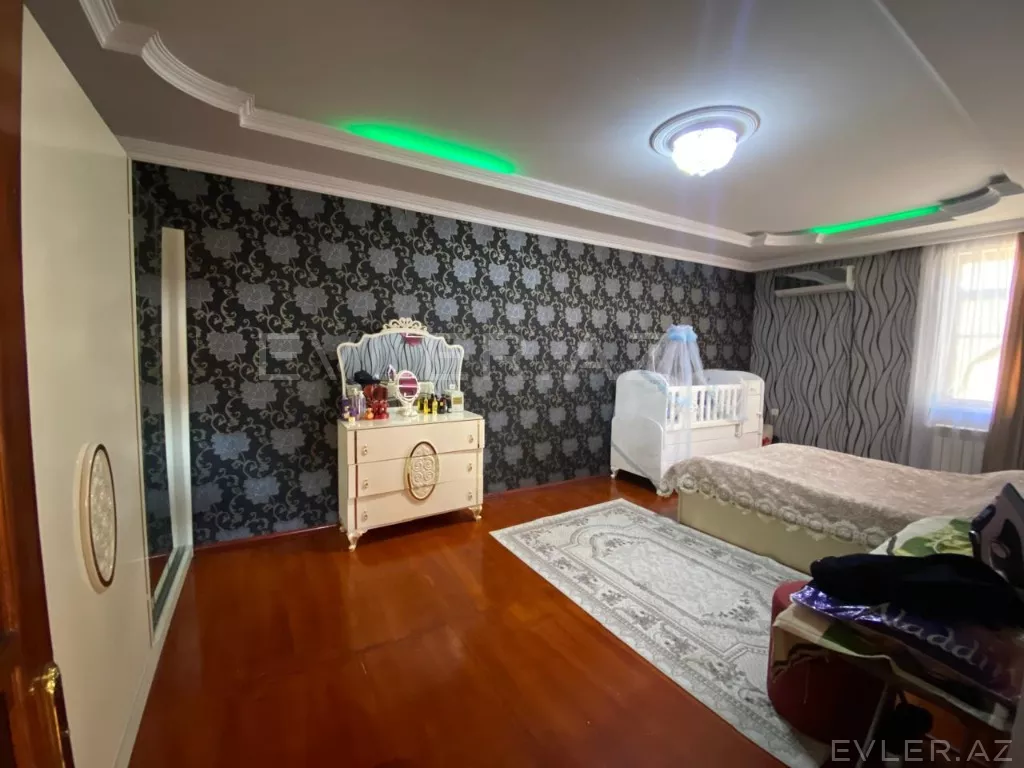Satılır, həyət evi/villa