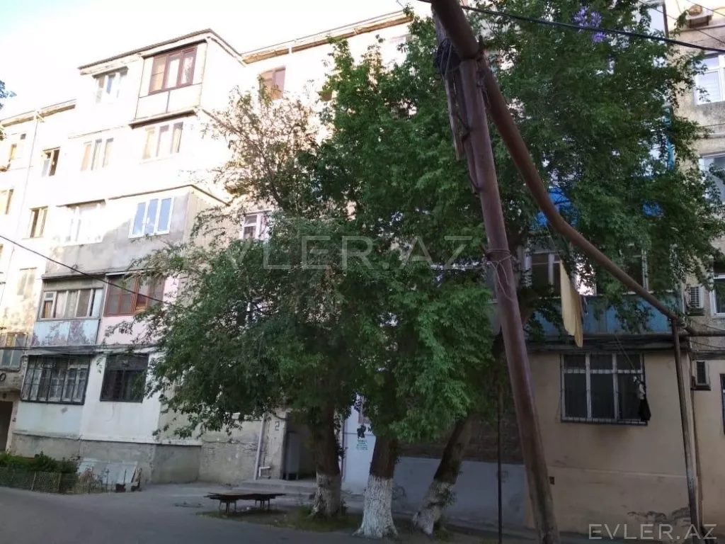 Aylıq, köhnə tikili