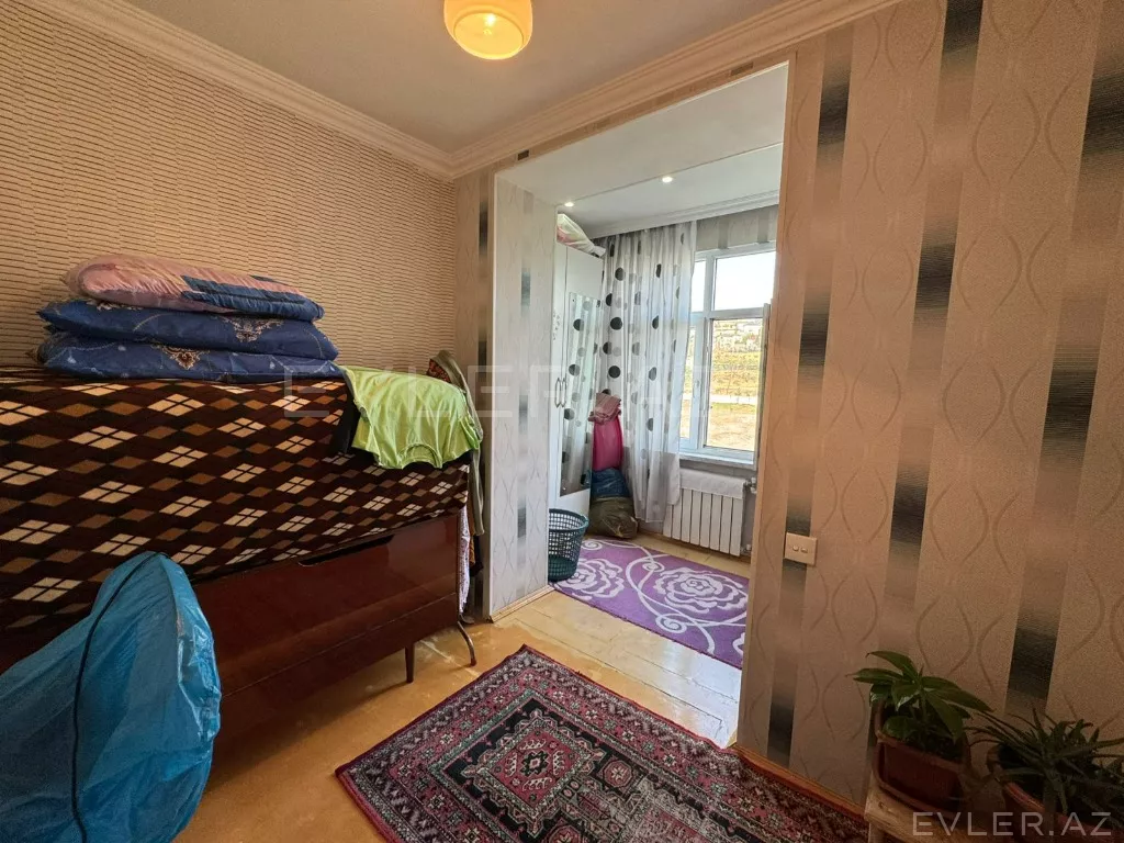 Satılır, köhnə tikili