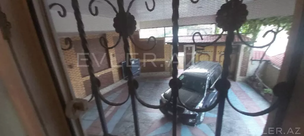 Satılır, həyət evi/villa