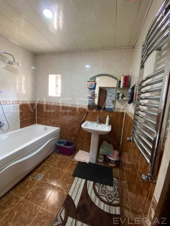 Satılır, həyət evi/villa