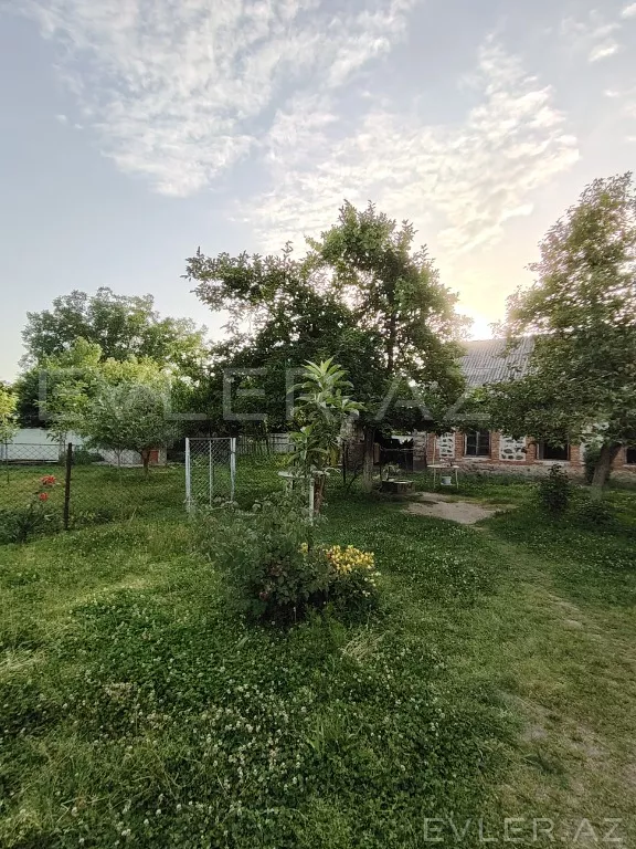 Satılır, həyət evi/villa